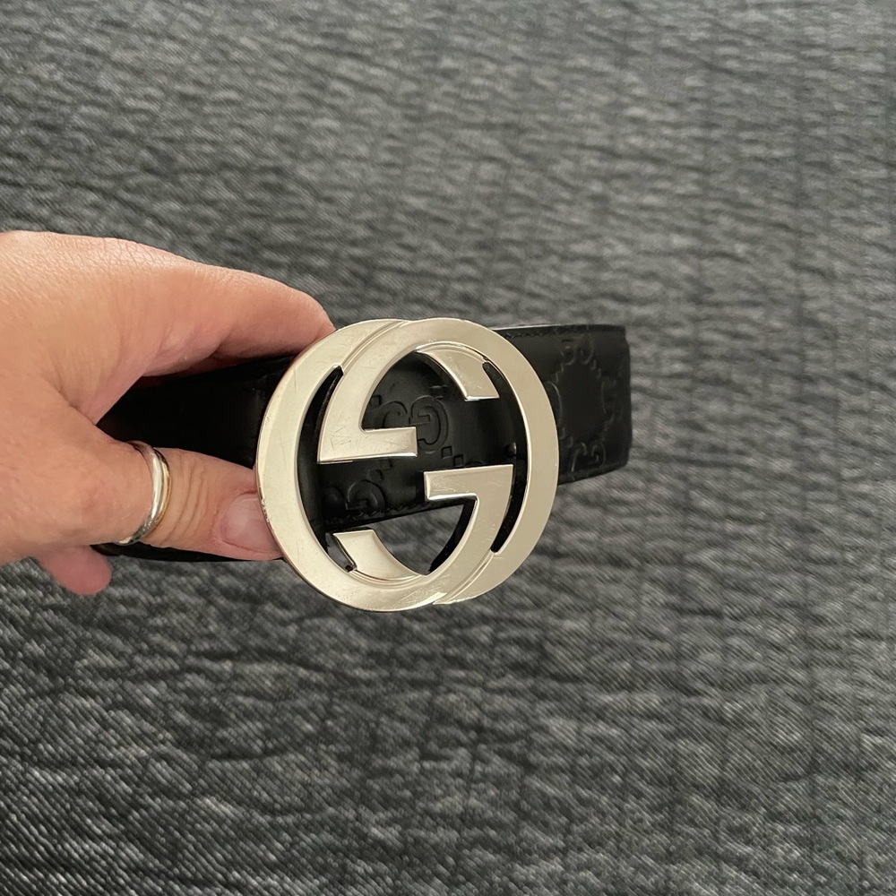 Gucci Black Signature Leather Belt with Silver G Buckle - Picture 12 of 13
